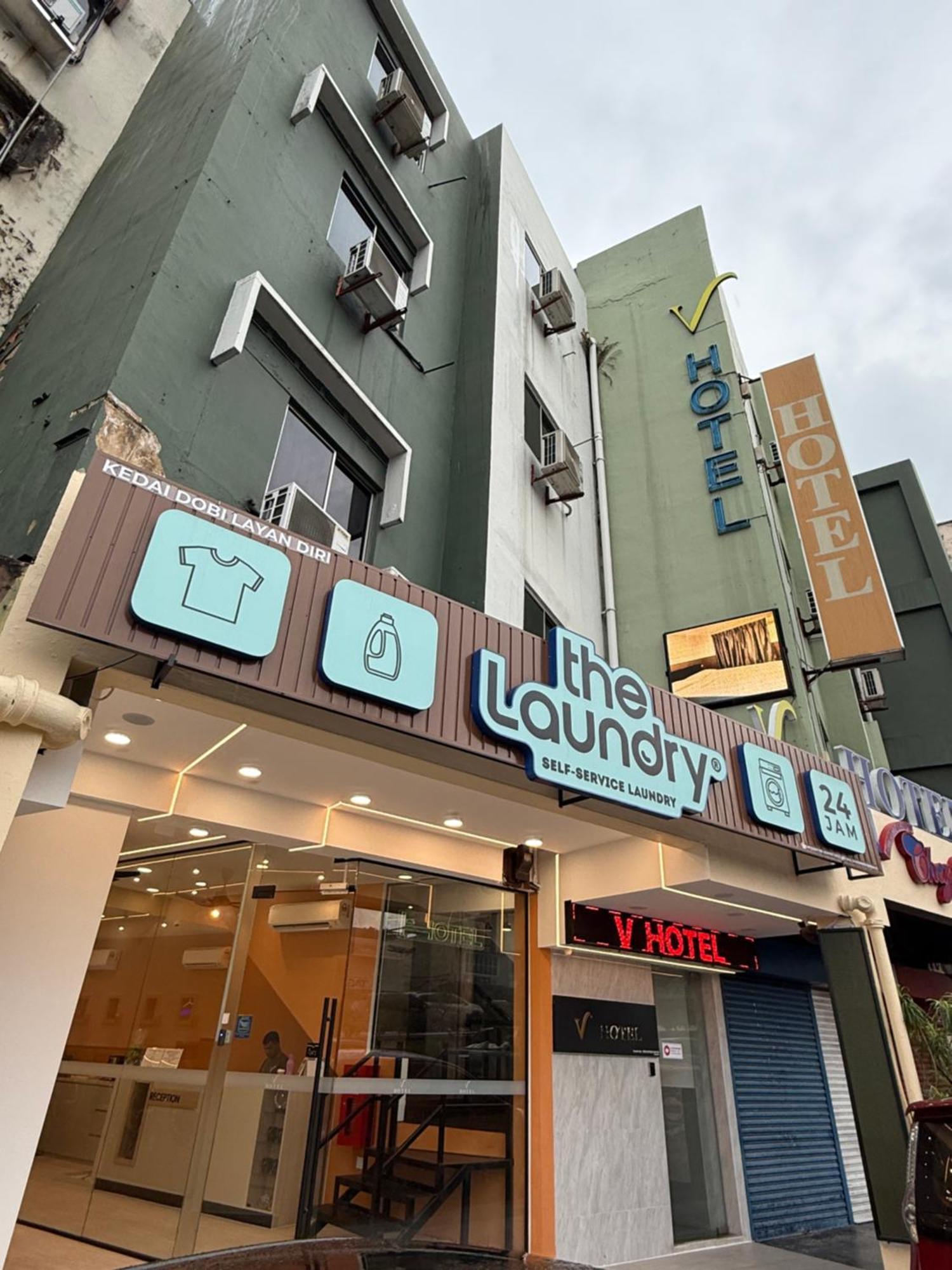 V Hotel Johor Bahru Exterior foto