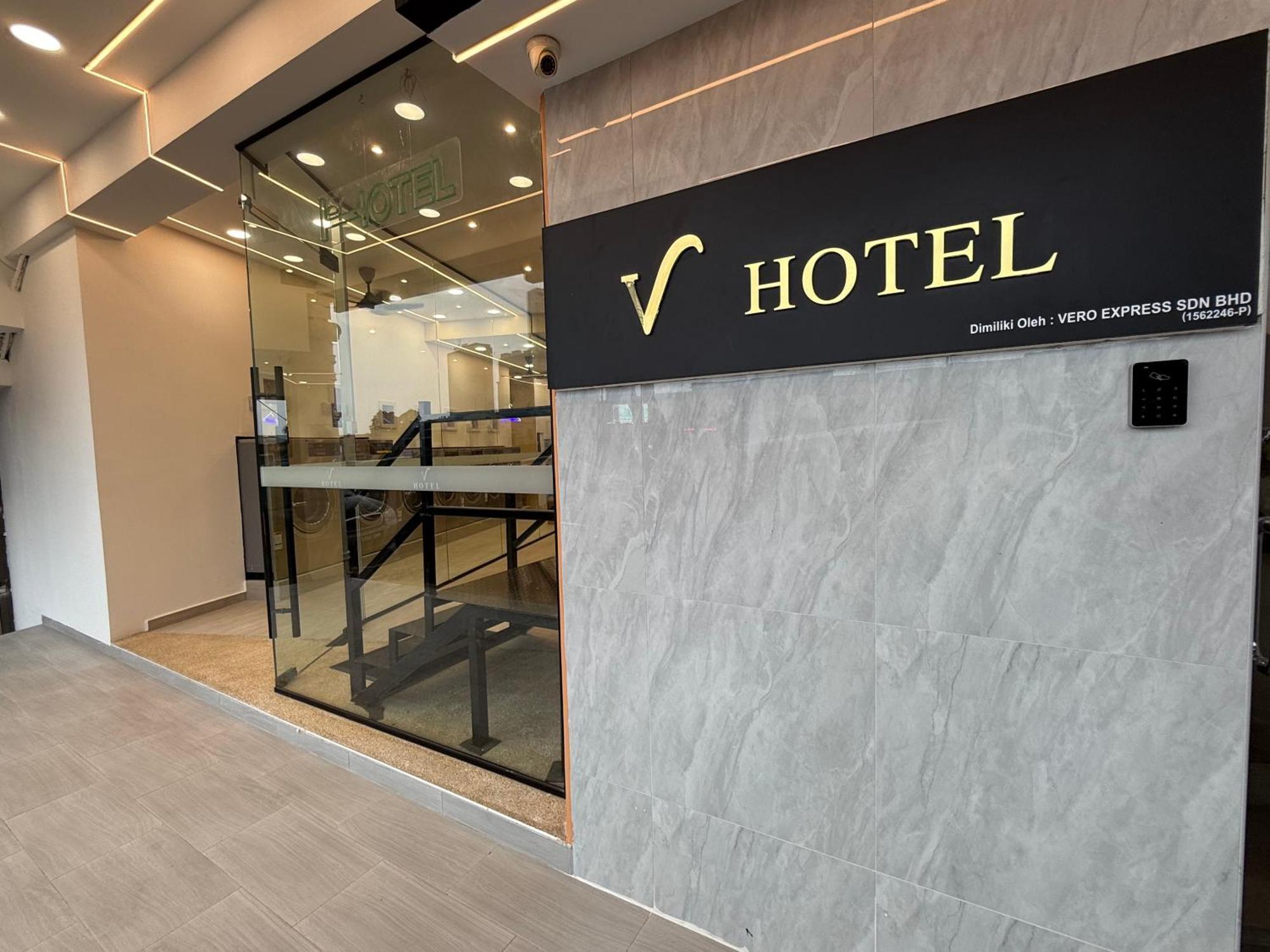 V Hotel Johor Bahru Exterior foto